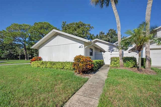 492 LAKEVIEW DR #40 photo