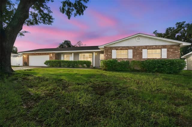 105 ASHBROOK DR photo
