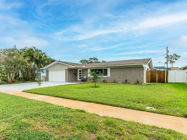 1825 YALE DR photo