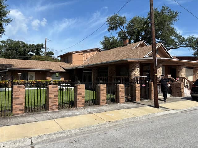 1747 YOUVAL CT S photo