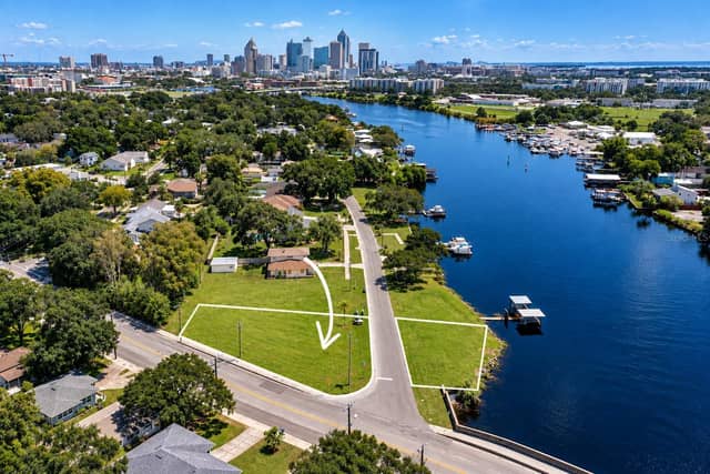 2519/1 RIVERSIDE DR photo