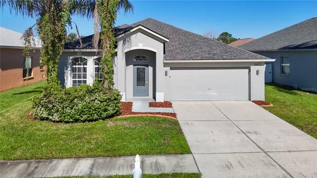 5423 BRADDOCK DR photo