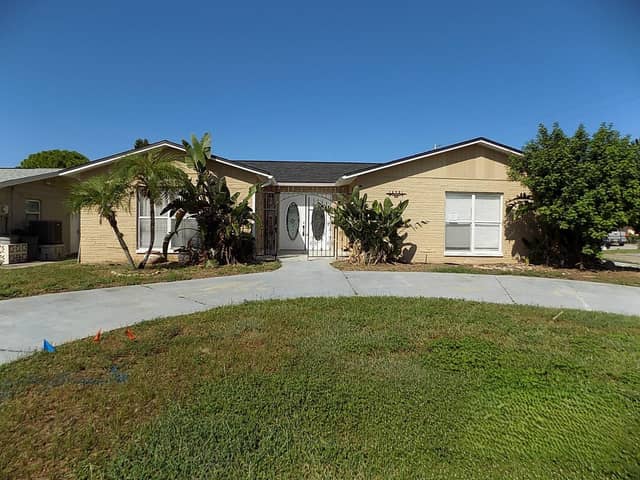13701 GARRIS DR photo