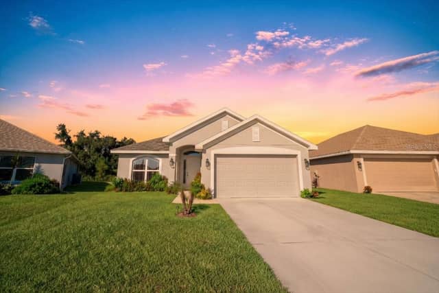 2588 AVERLAND LOOP photo