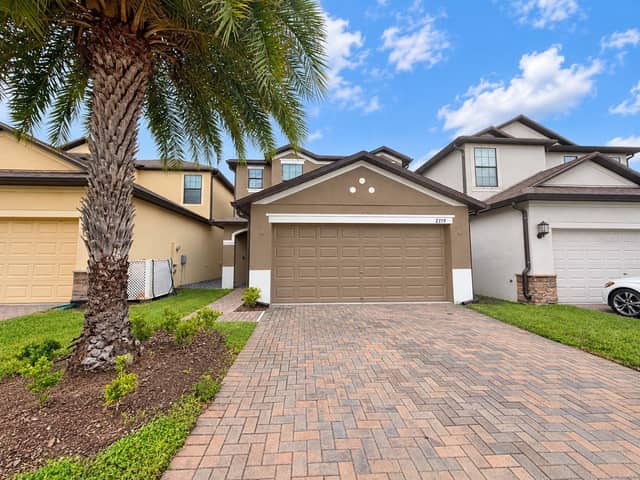 2719 GARDEN FALLS DR photo