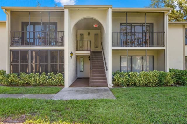 1708 PINE RIDGE WAY E #B2 photo
