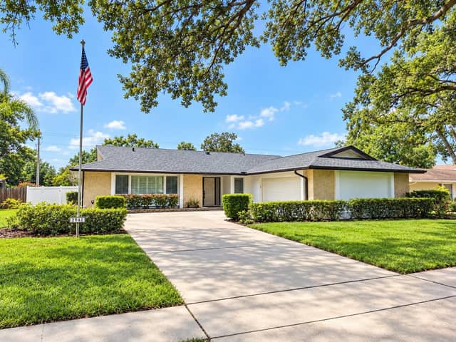 2942 CLUBHOUSE DR W photo