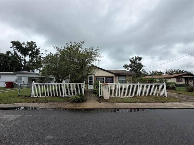 1104 E WARREN ST photo
