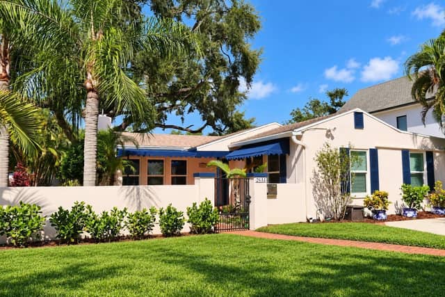 2633 W SUNSET DR photo