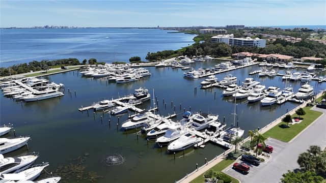 2600 HARBOURSIDE DR #Q8 photo