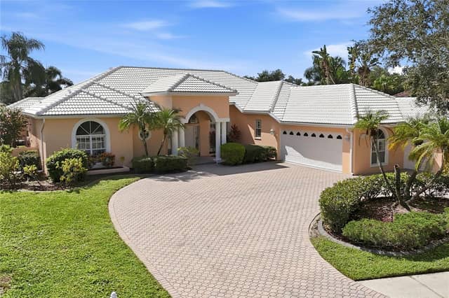 7502 EATON CT photo