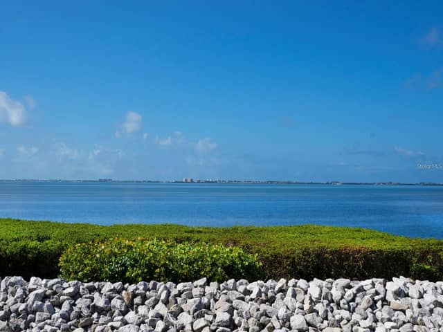 4533 BAY CLUB DR photo