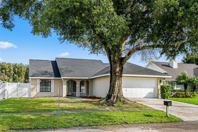 7131 HOLLOWELL DR photo