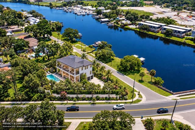 2519 N RIVERSIDE DR photo