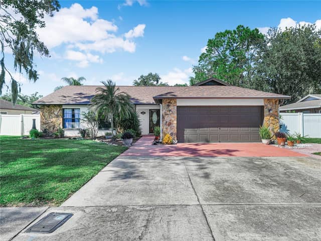 812 SANDALWOOD DR photo