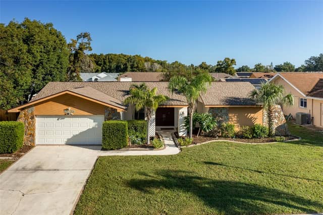 10235 LANDMARK DR photo