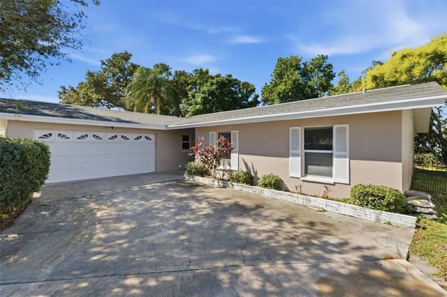 998 DUMONT DR photo