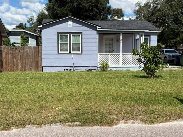 1224 E FRIERSON AVE photo