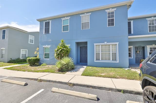 12938 KINGS CROSSING DR photo