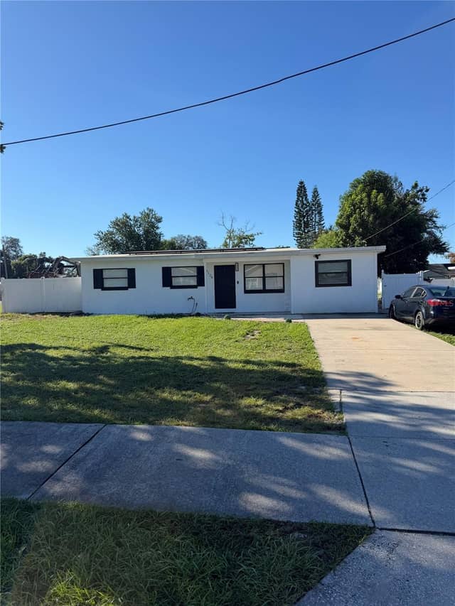 2128 W PERIO ST photo