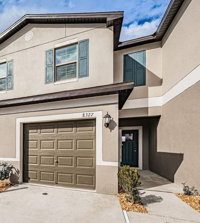 8327 CRESCENT OAKS DR photo