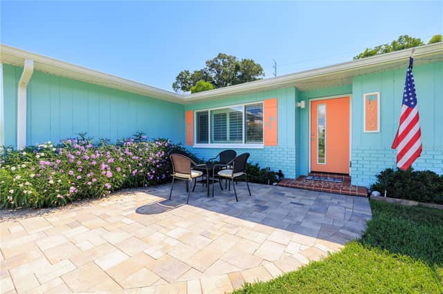 929 SANTA MONICA DR photo