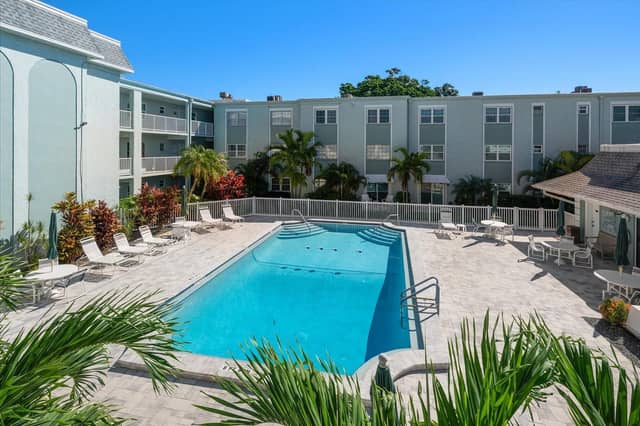 1706 BELLEAIR FOREST DR #238 photo