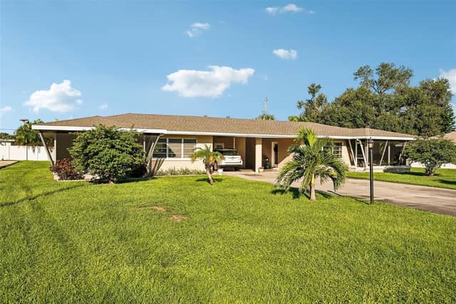 309 PARKSIDE DR photo