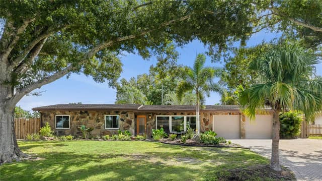2630 SUNNYBROOK DR photo
