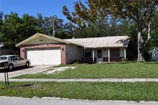 1610 AMBERLEA DR N photo