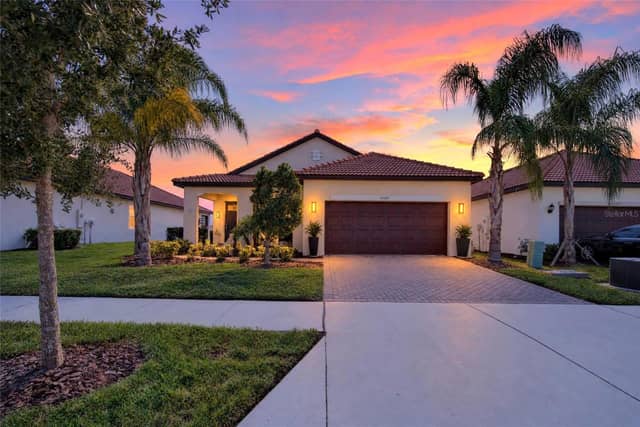 17127 HOLLY WELL AVE photo
