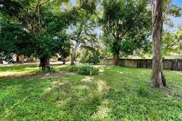 2423 HICKORY AVE photo