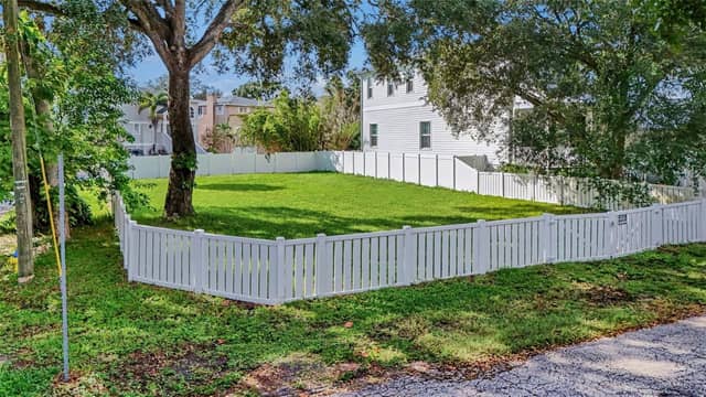 2902 N PERRY AVE photo