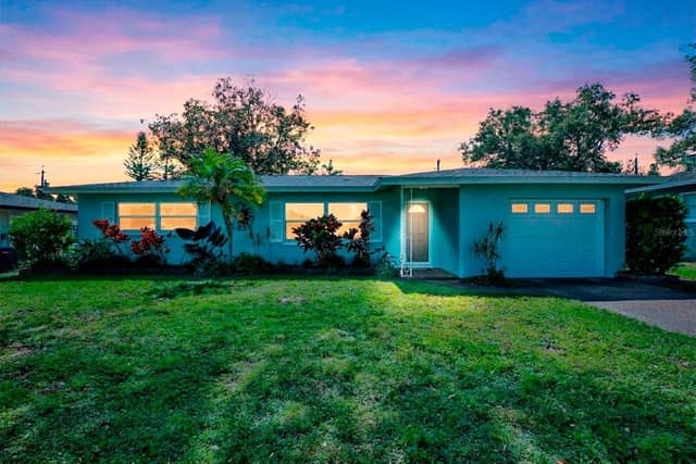 1669 CAMBRIDGE DR photo