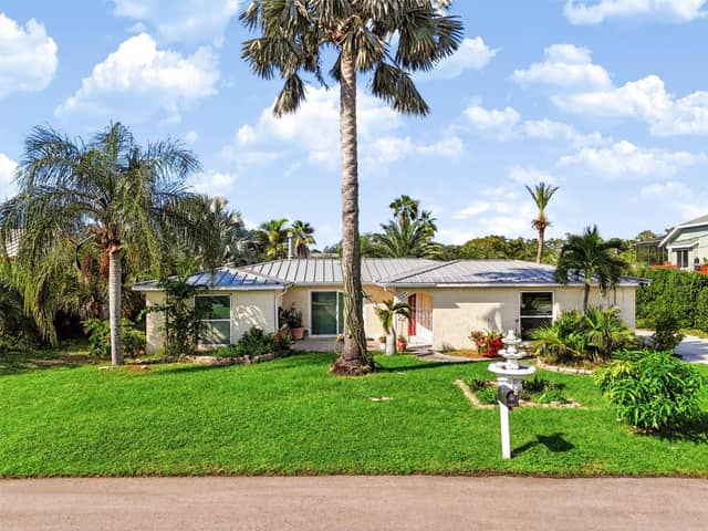 2123 BAYOU DR photo
