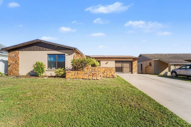 8431 REDFIELD DR photo