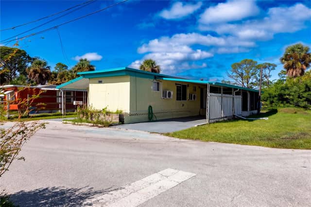 5044 SOUTHTOWNE LOOP photo