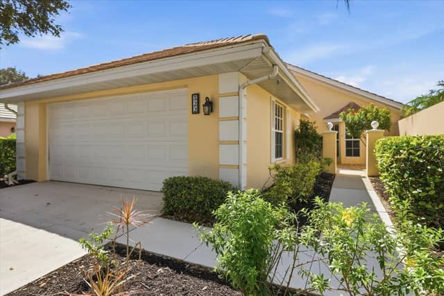 522 CLUBSIDE CIR #10 photo