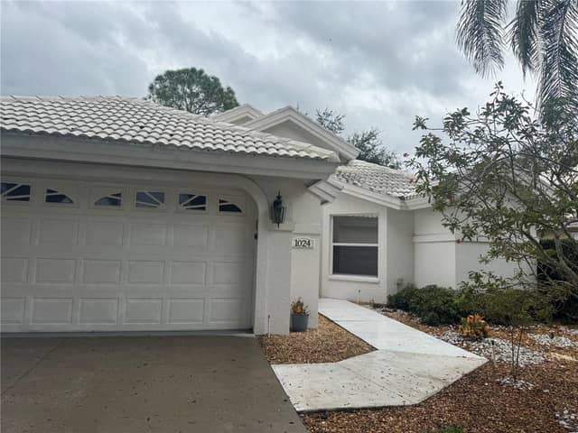 1024 HARBOR TOWN DR photo