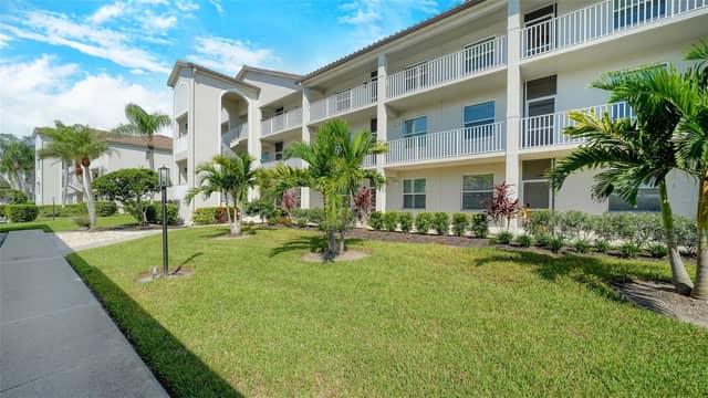 8755 OLDE HICKORY AVE #7102 photo