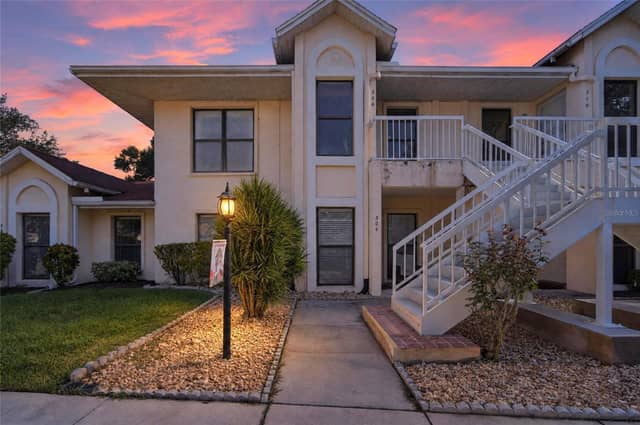 304 KNOTTWOOD CT #304 photo