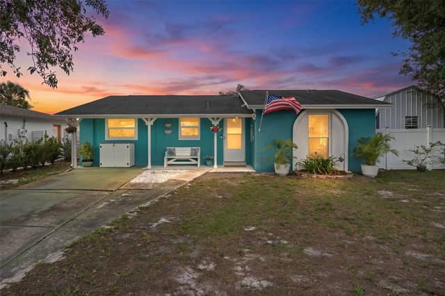 7906 WOODVINE CIR photo