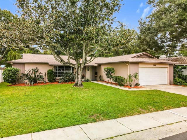 10617 SEMINOLE FOREST ST E photo