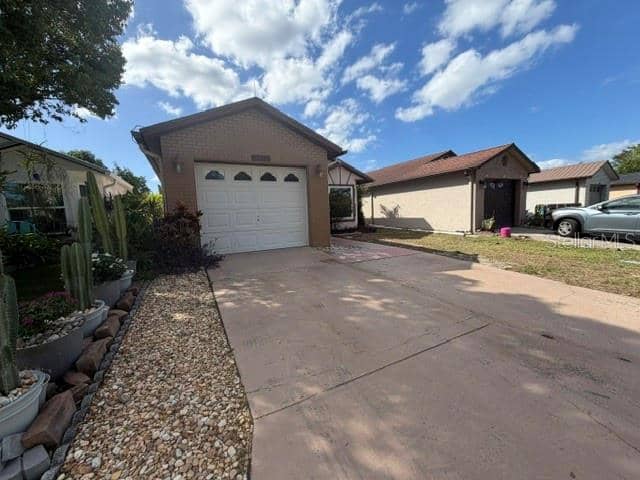 6615 CROSSBOW LN photo